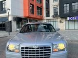 Chrysler 300C 2005 года за 3 500 000 тг. в Актау – фото 2
