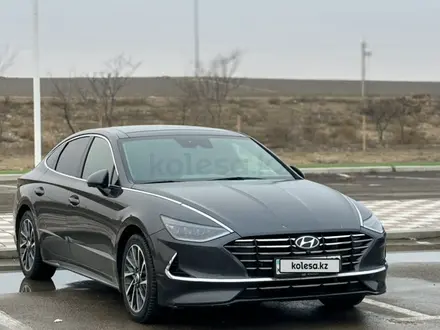 Hyundai Sonata 2020 года за 12 700 000 тг. в Актау – фото 2