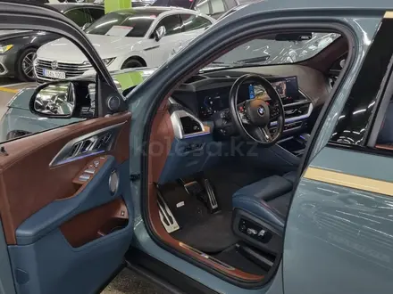 BMW XM 50e 2023 года за 64 500 000 тг. в Астана – фото 8