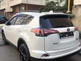 Toyota RAV4 2019 года за 14 100 000 тг. в Алматы – фото 4