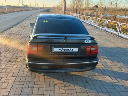 Opel Vectra 1994 года за 700 000 тг. в Актобе – фото 2