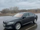 Skoda Superb 2019 года за 13 000 000 тг. в Уральск – фото 4
