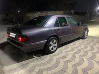 Mercedes-Benz E 200 1993 годаүшін1 550 000 тг. в Шымкент