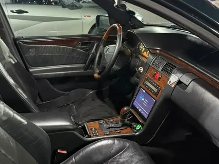 Mercedes-Benz E 320 1995 года за 2 500 000 тг. в Алматы – фото 5