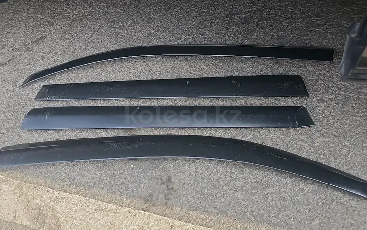 Ветровик комплект за 18 000 тг. в Алматы