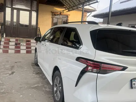 Toyota Sienna 2022 года за 22 300 000 тг. в Алматы – фото 11