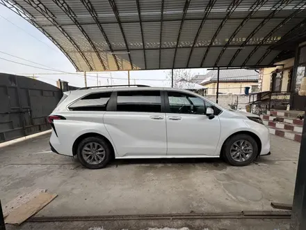 Toyota Sienna 2022 года за 22 300 000 тг. в Алматы – фото 7