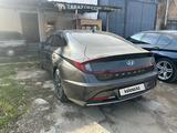 Hyundai Sonata 2022 года за 14 200 000 тг. в Алматы – фото 2