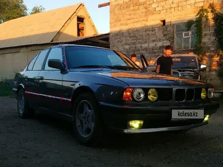 BMW 525 1990 года за 2 200 000 тг. в Талдыкорган – фото 3