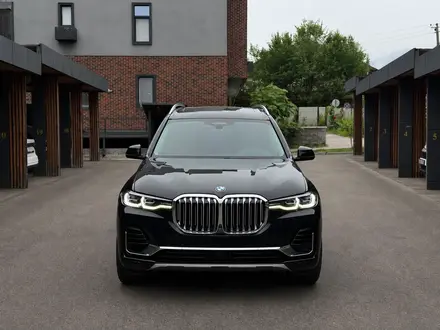 BMW X7 2020 года за 32 000 000 тг. в Алматы