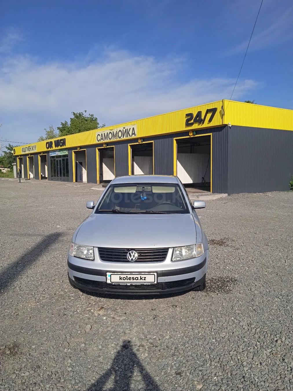 Volkswagen Passat 2000 г.