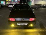 Volkswagen Passat 1993 года за 1 200 000 тг. в Алматы – фото 2