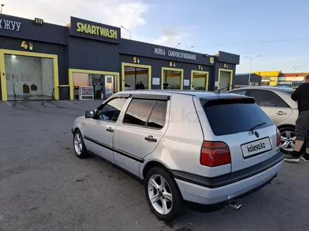 Volkswagen Golf 1995 года за 2 100 000 тг. в Караганда – фото 6