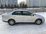 Volkswagen Jetta 2006 годаүшін3 500 000 тг. в Астана – фото 4