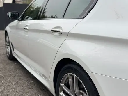 BMW 530 2017 года за 16 200 000 тг. в Алматы – фото 13