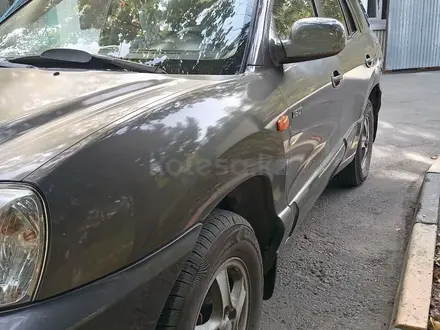 Hyundai Santa Fe 2005 года за 4 700 000 тг. в Усть-Каменогорск – фото 3