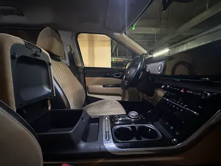 Kia Carnival 2023 года за 17 000 000 тг. в Алматы – фото 13