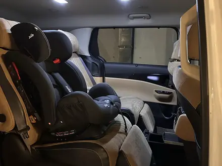Kia Carnival 2023 года за 17 000 000 тг. в Алматы – фото 19