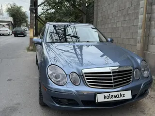 Mercedes-Benz E 320