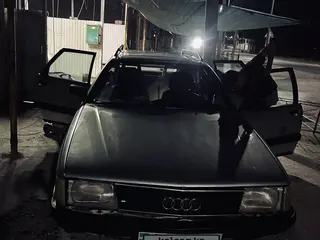 Audi 100