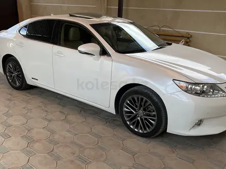 Lexus ES 300h 2013 года за 8 500 000 тг. в Актау – фото 2