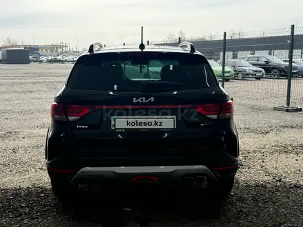 Kia Rio X-Line 2022 года за 7 110 000 тг. в Астана – фото 2