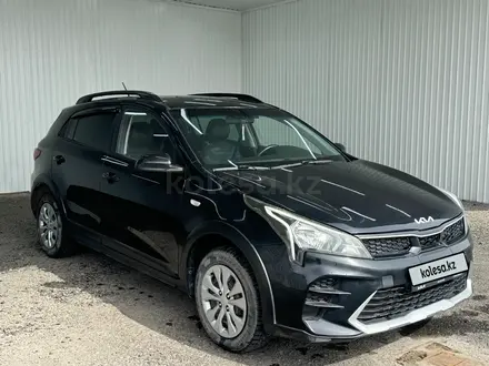 Kia Rio X-Line 2022 года за 7 110 000 тг. в Астана – фото 5