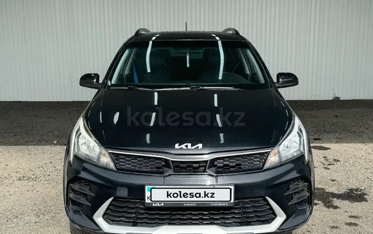 Kia Rio X-Line 2022 года за 7 110 000 тг. в Астана