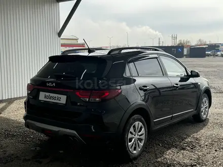 Kia Rio X-Line 2022 года за 7 110 000 тг. в Астана – фото 6