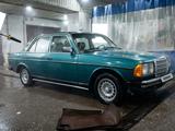 Mercedes-Benz E 200 1983 годаүшін1 200 000 тг. в Усть-Каменогорск
