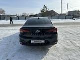 Hyundai Elantra 2018 года за 7 800 000 тг. в Актобе – фото 4