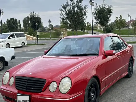 Mercedes-Benz E 55 AMG 2001 года за 6 990 000 тг. в Аральск – фото 2