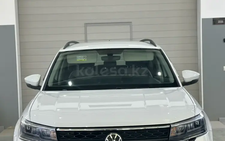 Volkswagen Taos 2021 года за 11 250 000 тг. в Атырау