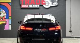 BMW 530 2023 года за 20 795 000 тг. в Алматы – фото 5
