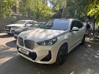 BMW IX1, 2025