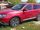 Mitsubishi Outlander 2019 года за 12 500 000 тг. в Алматы – фото 2