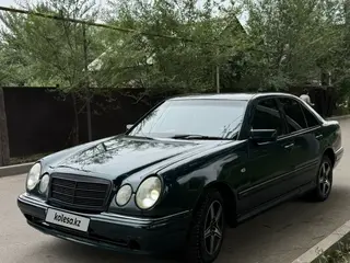 Mercedes-Benz E 320