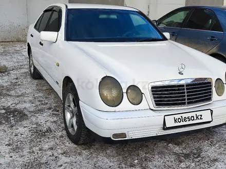 Mercedes-Benz E 220 1997 года за 2 300 000 тг. в Жезказган – фото 5