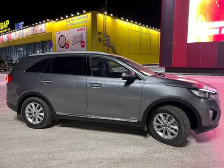 Kia Sorento 2015 года за 9 000 000 тг. в Актобе – фото 3