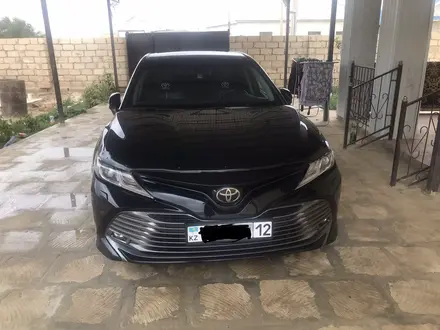 Toyota Camry 2018 года за 13 000 000 тг. в Жанаозен – фото 3