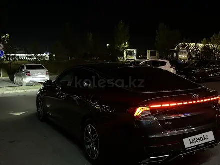 Kia K5 2021 года за 9 800 000 тг. в Астана – фото 2