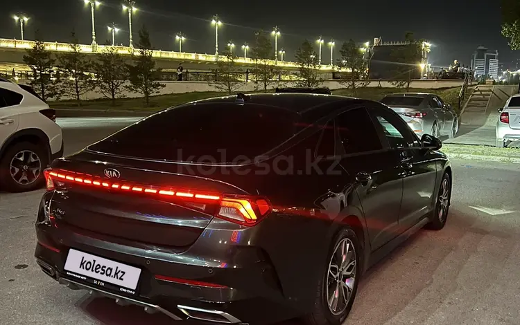 Kia K5 2021 года за 9 800 000 тг. в Астана