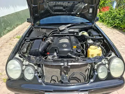 Mercedes-Benz E 320 2000 года за 3 750 000 тг. в Алматы – фото 16