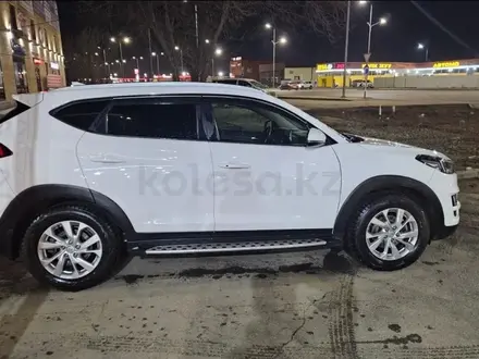 Hyundai Tucson 2019 года за 10 500 000 тг. в Уральск – фото 2