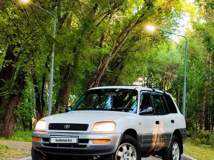 Toyota RAV4 1996 года за 3 300 000 тг. в Алматы – фото 2