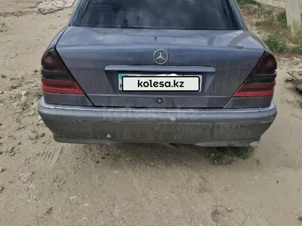 Mercedes-Benz C 320 1998 года за 1 800 000 тг. в Жанаозен – фото 4