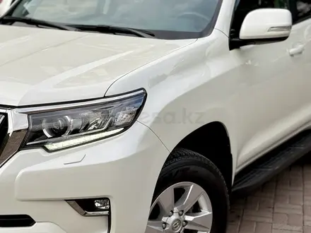 Toyota Land Cruiser Prado 2023 года за 26 300 000 тг. в Алматы – фото 3