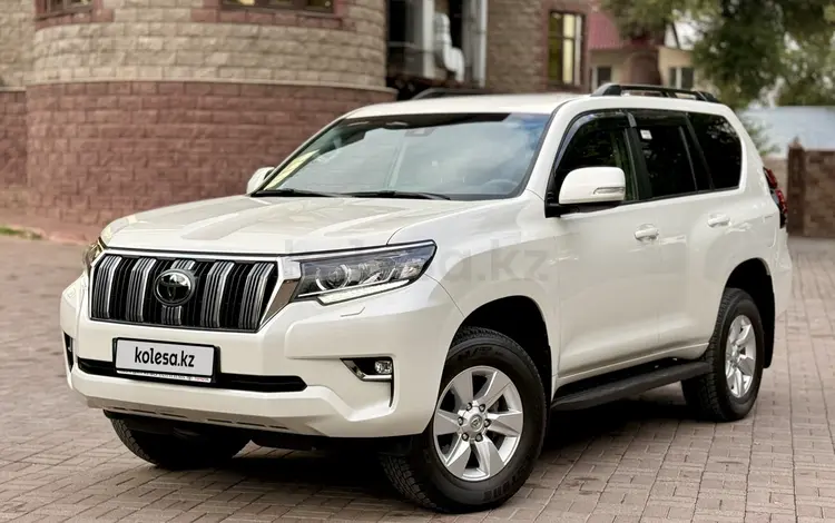 Toyota Land Cruiser Prado 2023 года за 26 300 000 тг. в Алматы