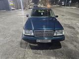 Mercedes-Benz E 220 1995 года за 3 500 000 тг. в Шымкент