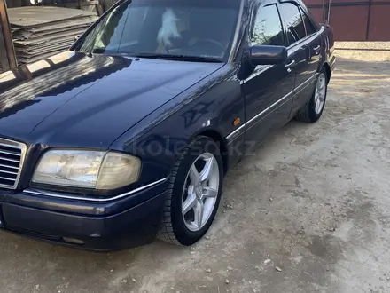 Mercedes-Benz C 200 1995 года за 1 750 000 тг. в Шиели – фото 3